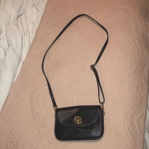 Crossbody purse. WORN ONCE